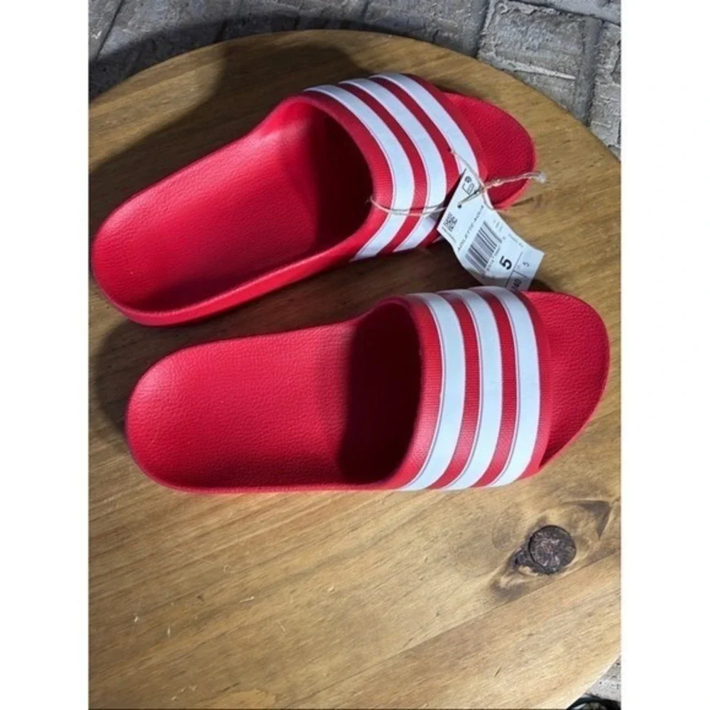 Adidas Youth SZ‎ 5 Adilette Shower Slides Vivid Red White Cloudfoam Slip On NEW